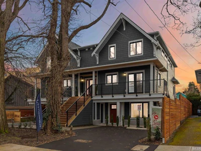 6-1789 Emerson Street - 3