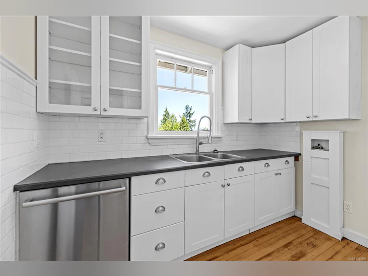 292 Machleary Street, Nanaimo, BC, V9R 2G6 - 14