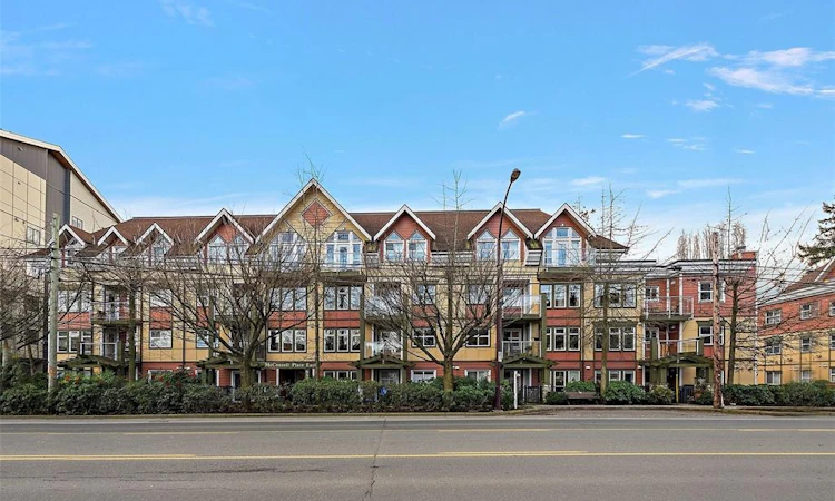 306-655 Goldstream Avenue