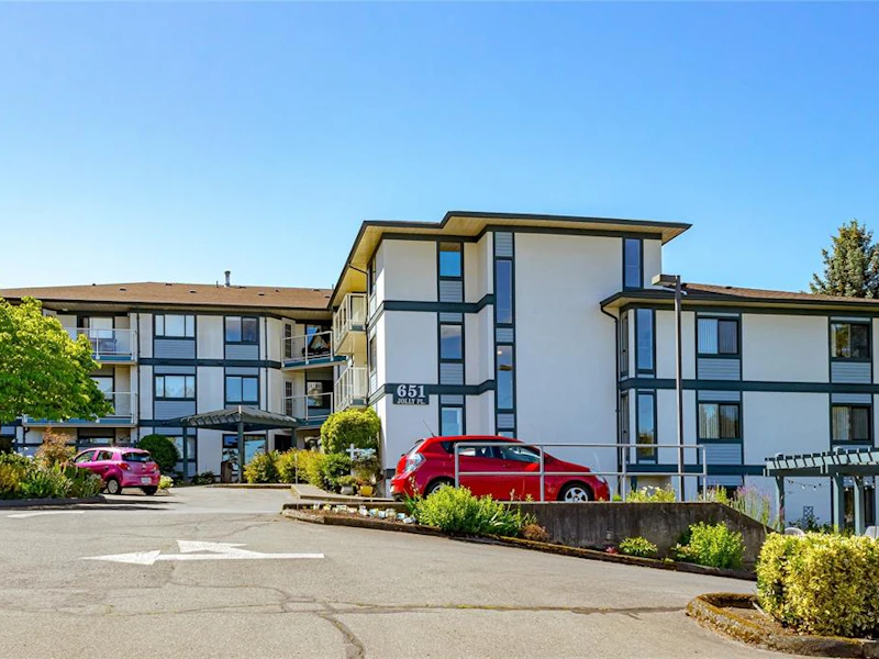 102 - 651 Jolly Place, Saanich BC V8Z 6R9