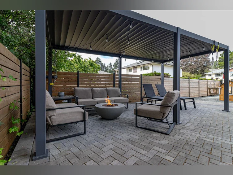 4035 Century Road, Saanich, BC, V8X 2E5 - 28