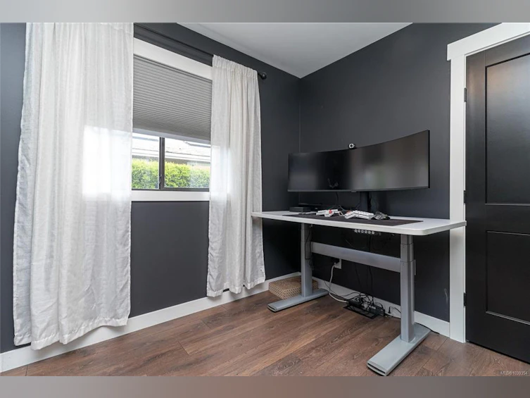 4035 Century Road, Saanich, BC, V8X 2E5 - 23