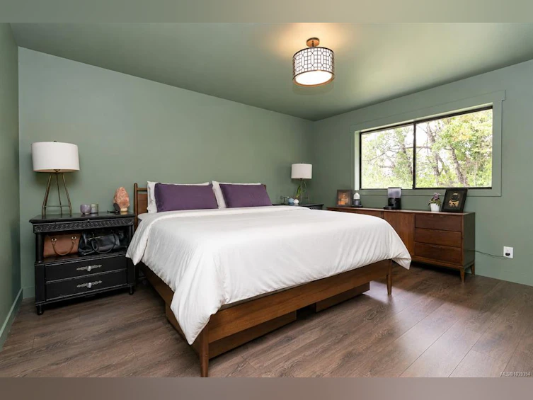4035 Century Road, Saanich, BC, V8X 2E5 - 16