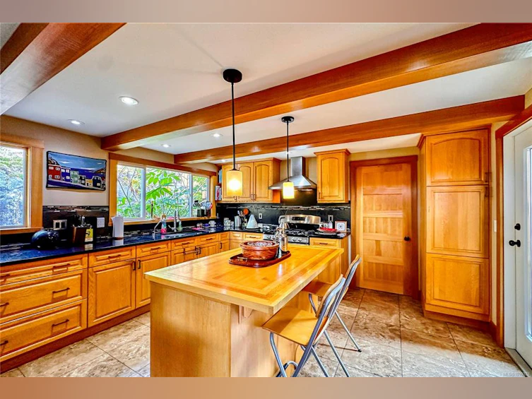 784 Cliffe Road, Quadra Island, BC, V0P 1H0 - 9