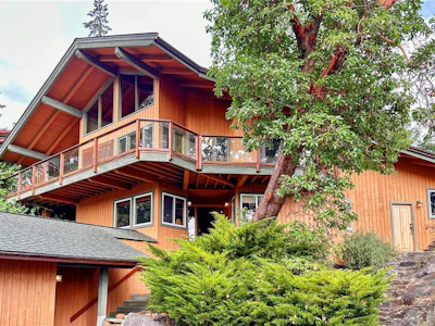 784 Cliffe Road - 2