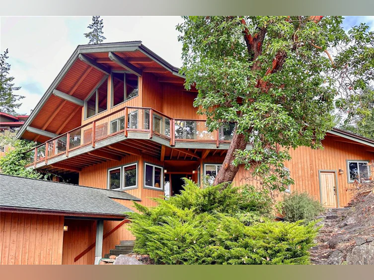 784 Cliffe Road, Quadra Island, BC, V0P 1H0 - 2