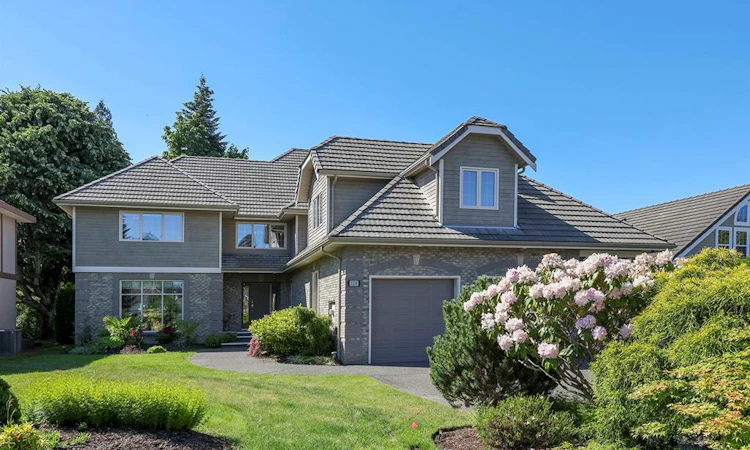 3331 Royal Vista Way