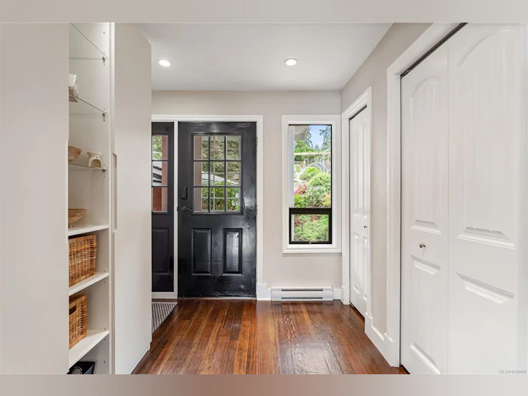 4921 Prospect Avenue, Saanich, BC, V9E 1J5 - 5