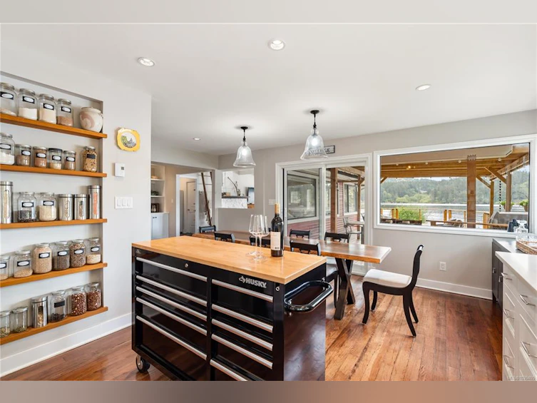 4921 Prospect Avenue, Saanich, BC, V9E 1J5 - 9