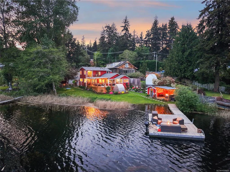 4921 Prospect Avenue, Saanich, BC, V9E 1J5