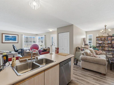 32-6245 Blueback Road - 5