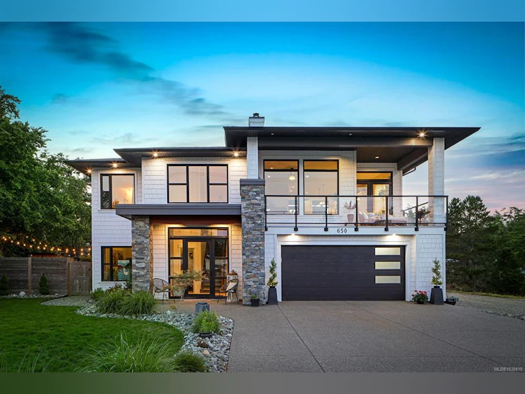 650 Lazo Road, Comox, BC, V9M 3V4 - 2