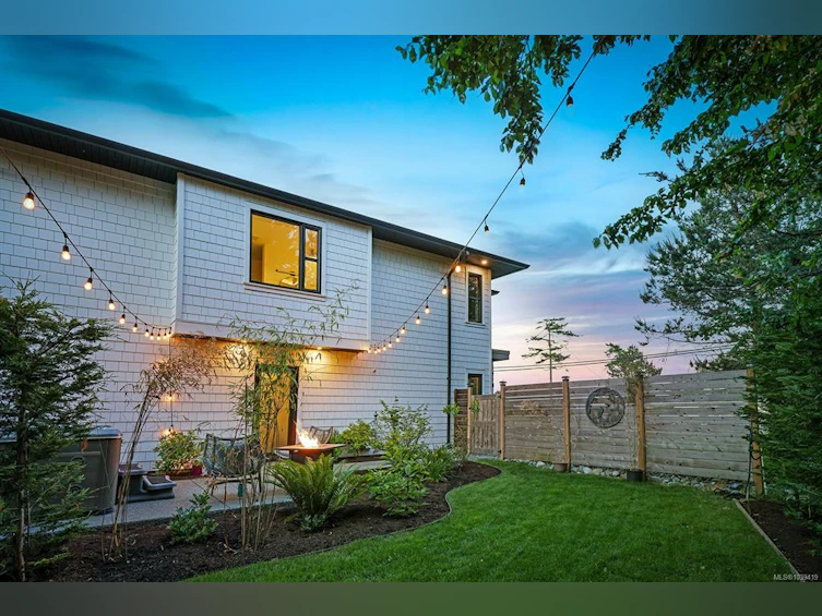 650 Lazo Road, Comox, BC, V9M 3V4 - 45