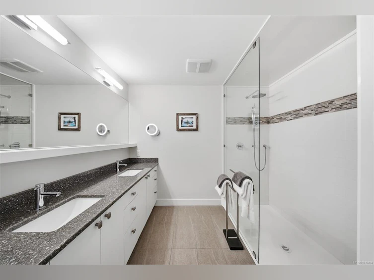 2112 Granite Street, Oak Bay, BC, V8S 3G6 - 24