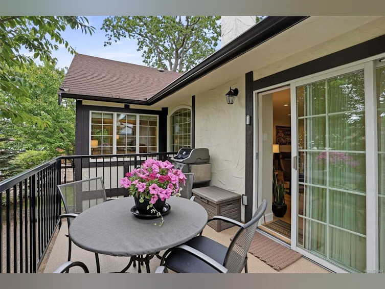 2112 Granite Street, Oak Bay, BC, V8S 3G6 - 33