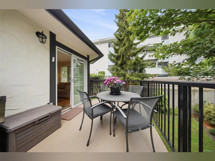 2112 Granite Street, Oak Bay, BC, V8S 3G6 - 34