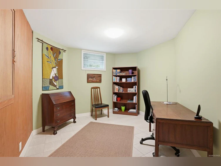 2112 Granite Street, Oak Bay, BC, V8S 3G6 - 29