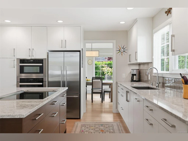 2112 Granite Street, Oak Bay, BC, V8S 3G6 - 6