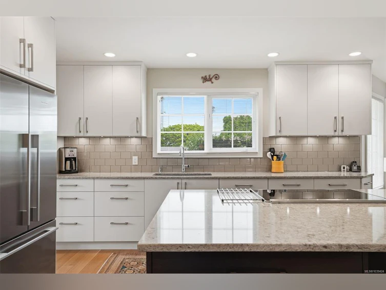 2112 Granite Street, Oak Bay, BC, V8S 3G6 - 5