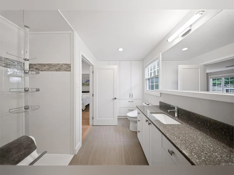 2112 Granite Street, Oak Bay, BC, V8S 3G6 - 23