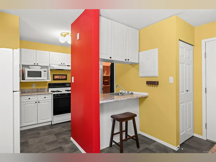 101-1105 Henry Road, Courtenay, BC, V9J 1L0 - 9