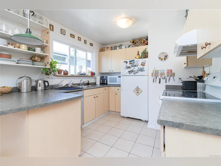 1228 Pembroke Street, Victoria, BC, V8T 1J8 - 8
