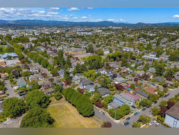 1228 Pembroke Street, Victoria, BC, V8T 1J8 - 39