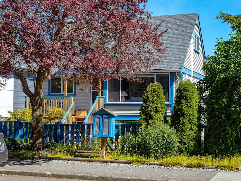 1228 Pembroke Street, Victoria BC V8T 1J8