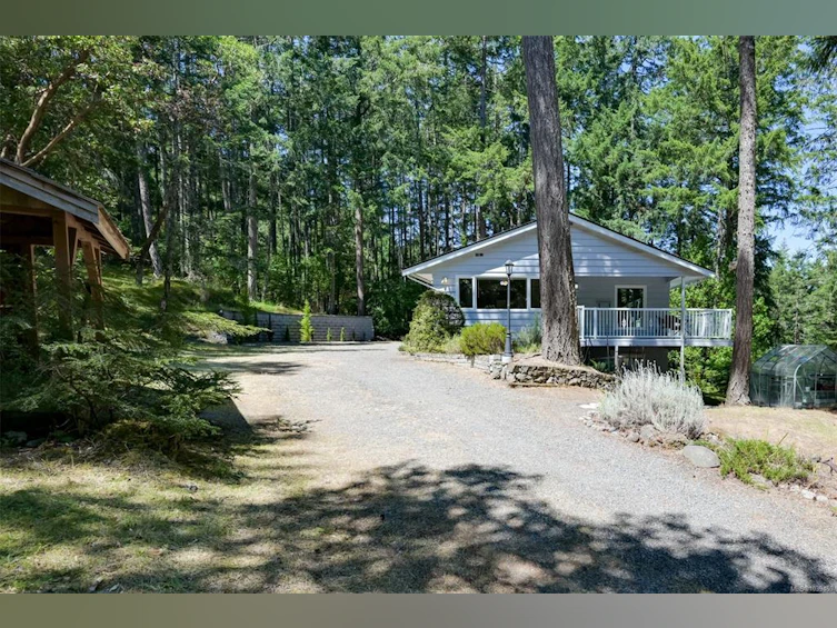 1495 Lands End Road, North Saanich, BC, V8L 5L5 - 2