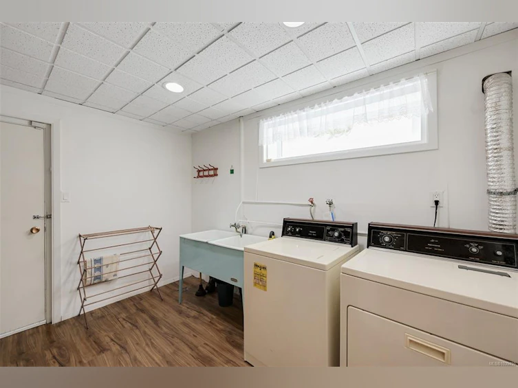 1495 Lands End Road, North Saanich, BC, V8L 5L5 - 65