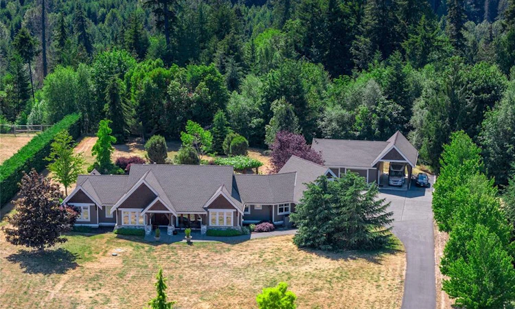 753 Rivers Edge Drive