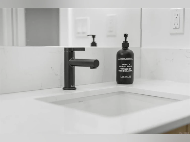 604-2341 Bear Mountain Pkwy, Langford, BC, V9B 6V1 - 32