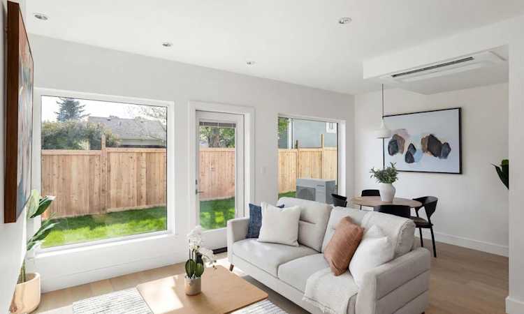 3-2118 Pentland Road
