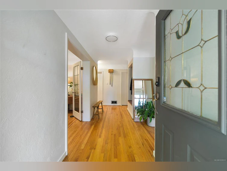 2134 Neil Street, Oak Bay, BC, V8R 3E4 - 4