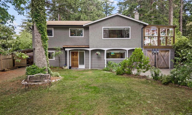 1506 Chinook Drive