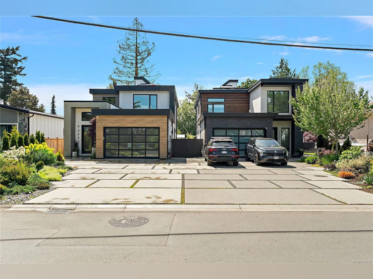 9499 Maryland Drive, Sidney, BC, V8L 2R7 - 39