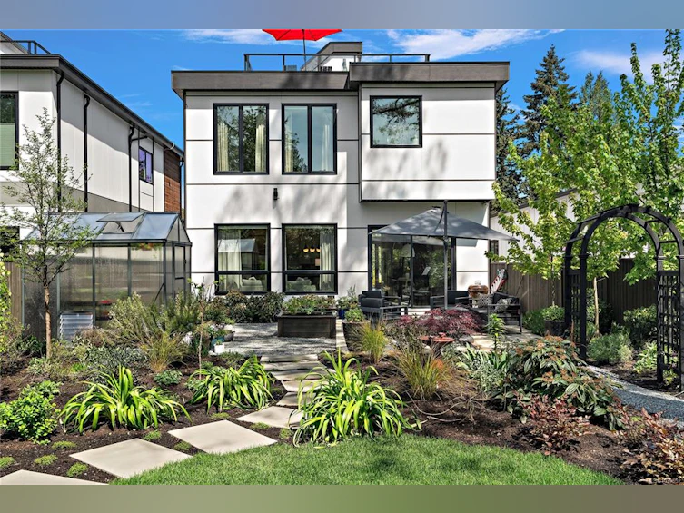 9499 Maryland Drive, Sidney, BC, V8L 2R7 - 36