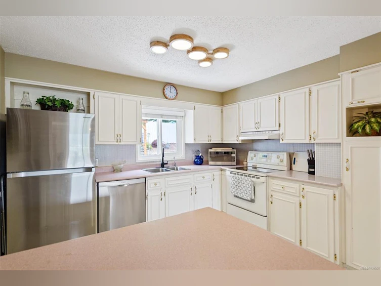 8500 Maple Ridge Road, Youbou, BC, V0R 3E1 - 8