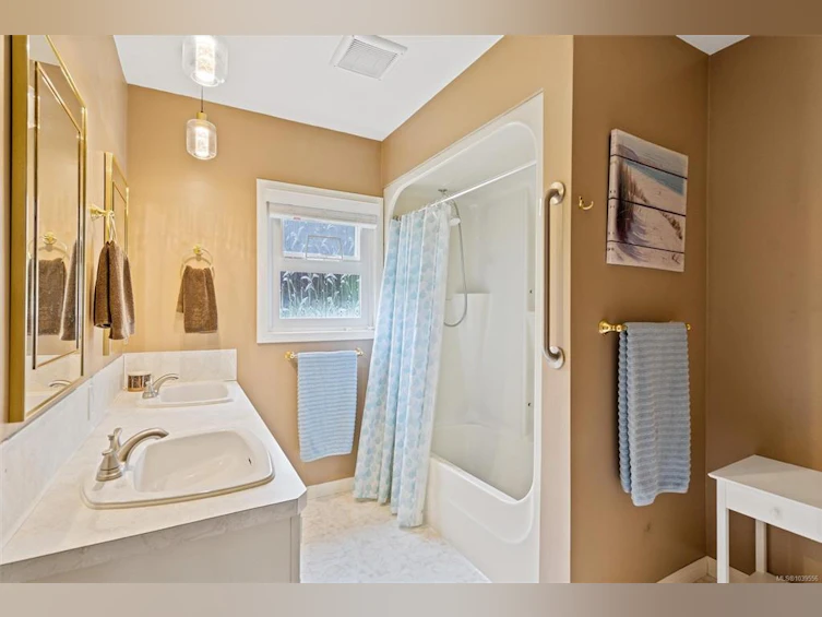 8500 Maple Ridge Road, Youbou, BC, V0R 3E1 - 23