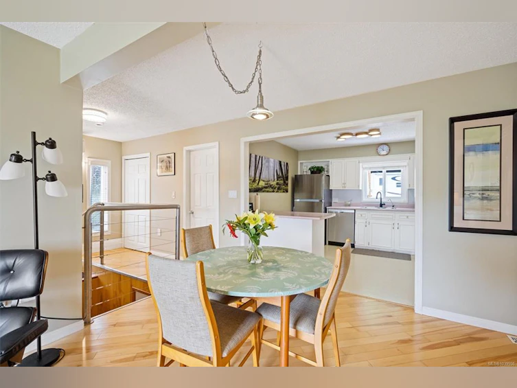 8500 Maple Ridge Road, Youbou, BC, V0R 3E1 - 10