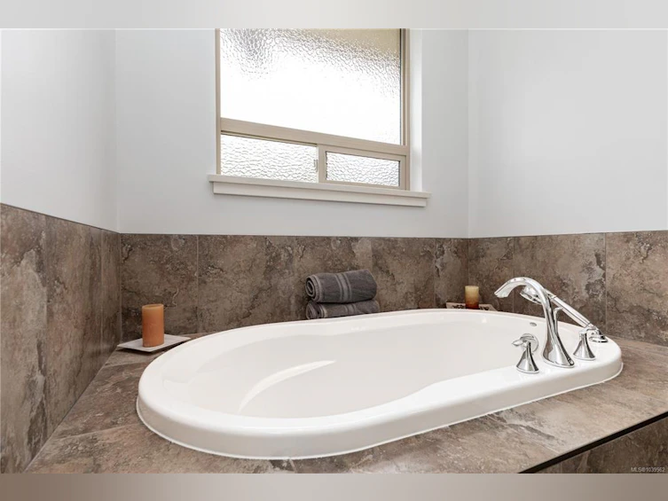 301 Virginia Place, Campbell River, BC, V9W 8H5 - 44