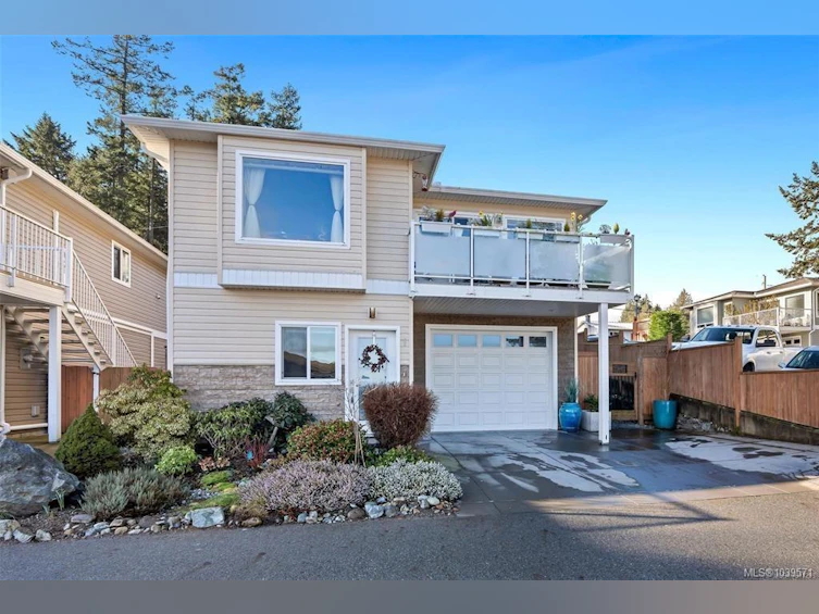 1-2740 Stautw Road, Central Saanich, BC, V8M 0A8 - 2