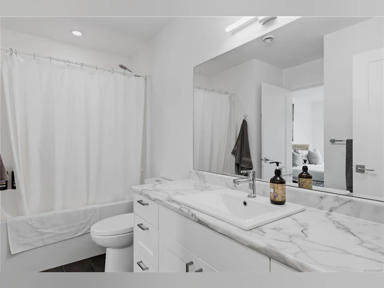20-1782 St. Jacques Boulevard, Ucluelet, BC, V0R 3A0 - 12