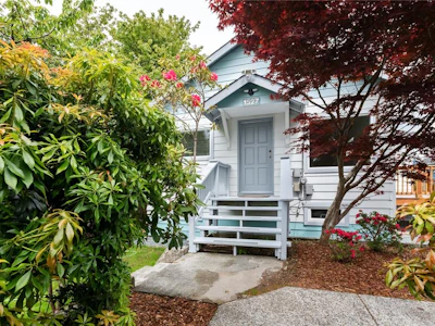 1527 Peninsula Road - 2