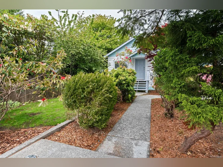 1527 Peninsula Road, Ucluelet, BC, V0R 3A0