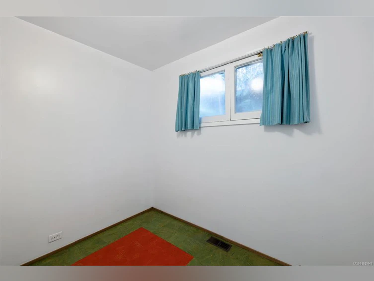 8950 Stirling Arm Drive, Port Alberni, BC, V9Y 9E1 - 10