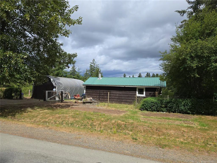 1055 Station Road, Coombs, BC, V0R 1M0 - 2