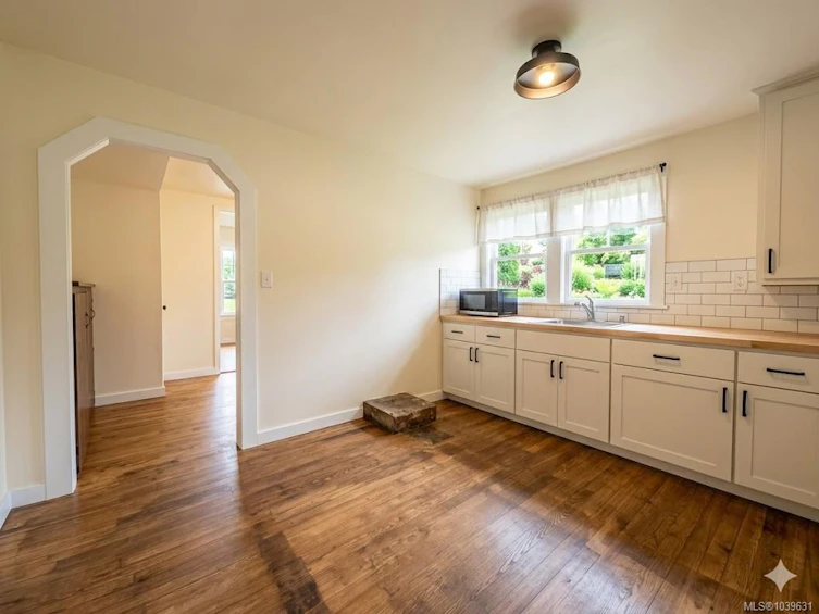 1055 Station Road, Coombs, BC, V0R 1M0 - 11
