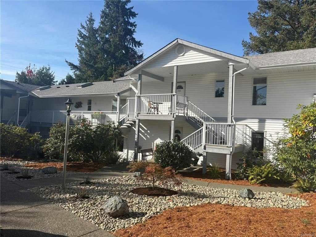 204-220 Back Road, Courtenay, BC, V9N 3W6 - 2