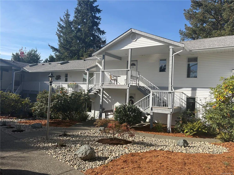 204-220 Back Road, Courtenay, BC, V9N 3W6 - 2